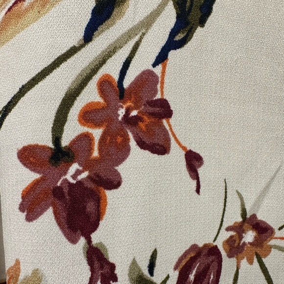 West Kei Floral Blouse Size Small White and Burgundy Faux Wrap Flutter Sleeve - Picture 3 of 6